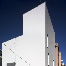 Casa Soro. Vivienda entre medianeras en Elche